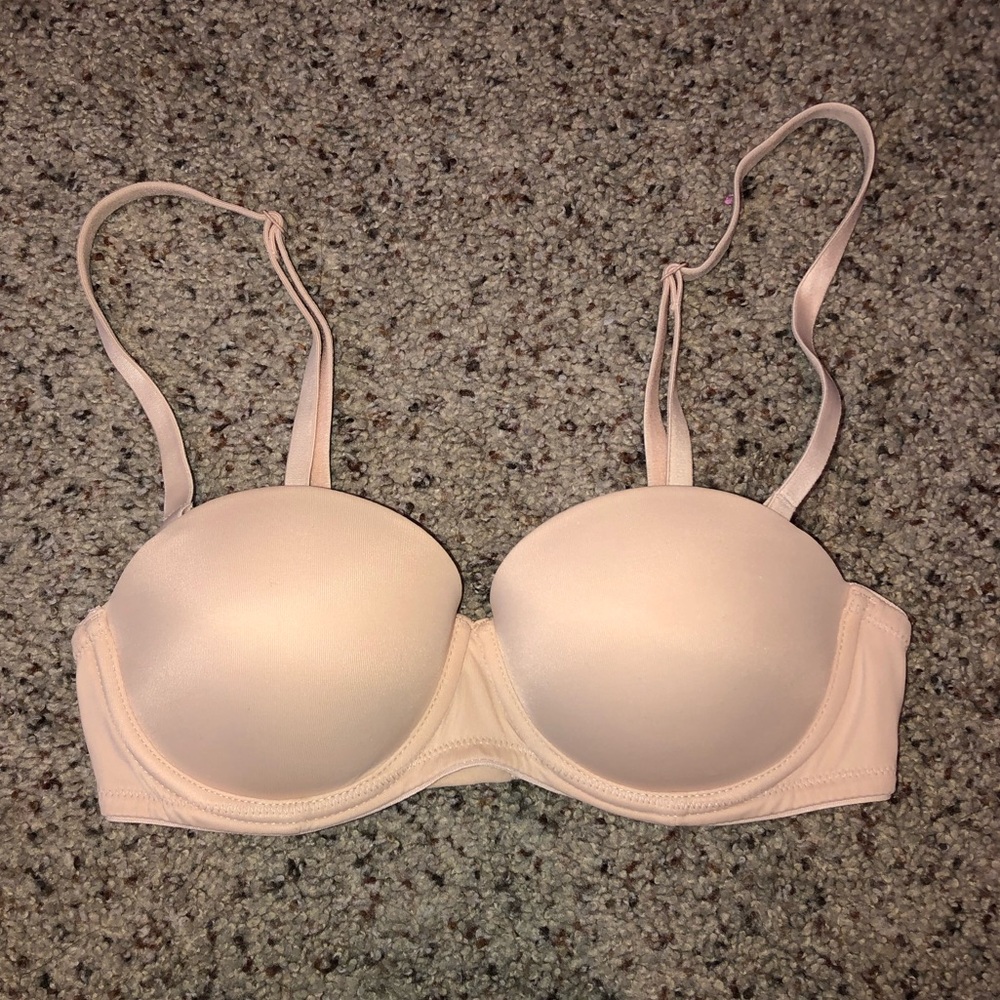 LIKE NEW VS Pink convertible push-up strapless bra